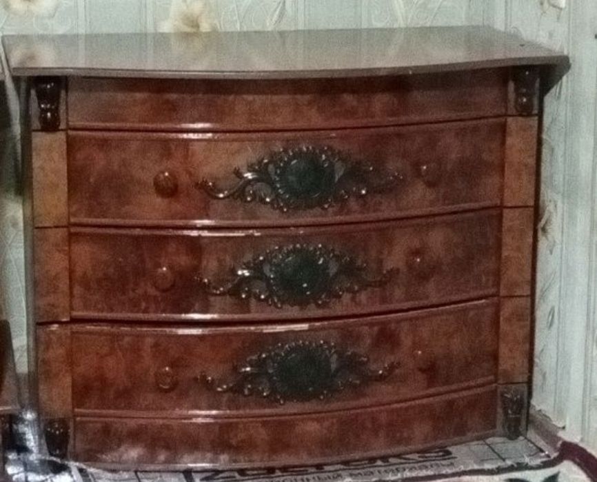 Сандик ва тумба сотилади