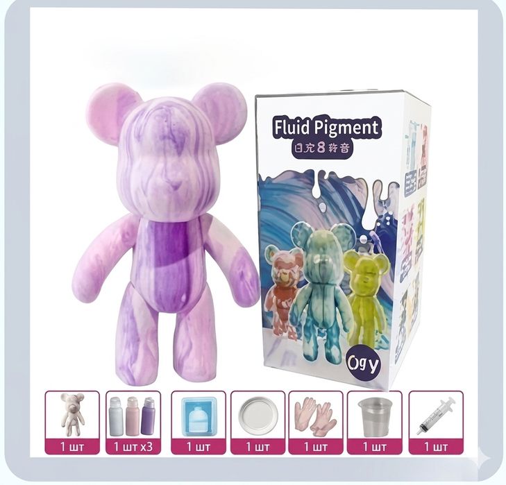 Фигурка мишки Bearbrick (высота 23 см).