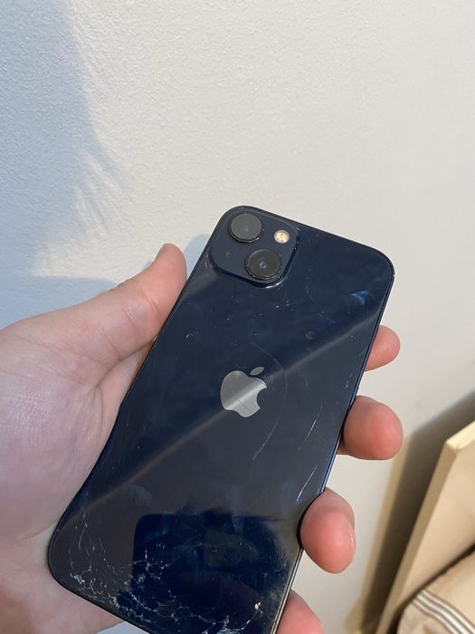 Айфон 13 256гб..