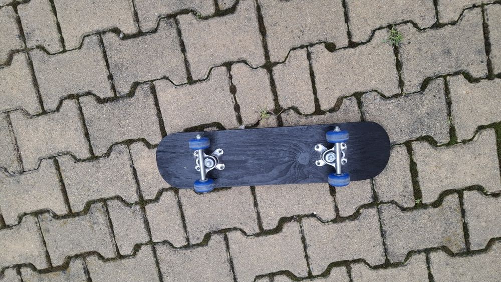 1 колело, 2 скейтборда