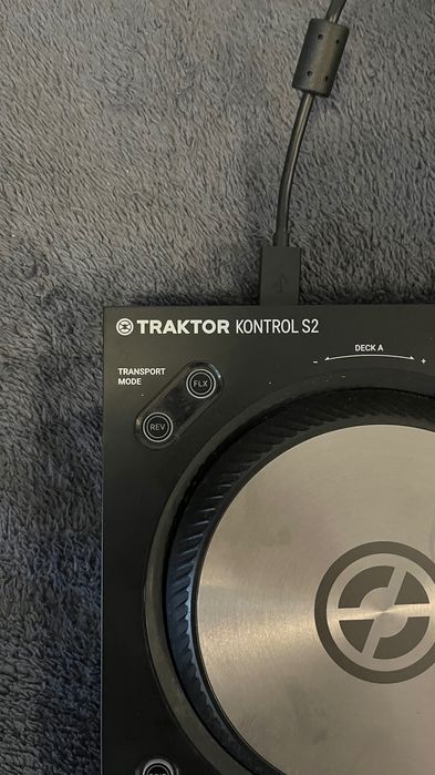 DJ controller Traktor control mk3 S2