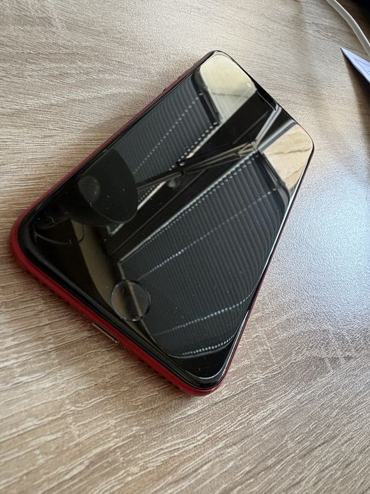 Iphone SE 2020 (Айфон СЕ 2020) 256gb