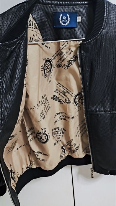 Кожаная куртка на 9-11 лет