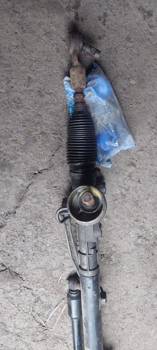 Продам рулевую рейку