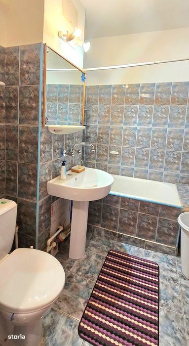 ULTRACENTRAL! Apartament 3 camere, et. intermediar UMF - INDEPENDENTEI