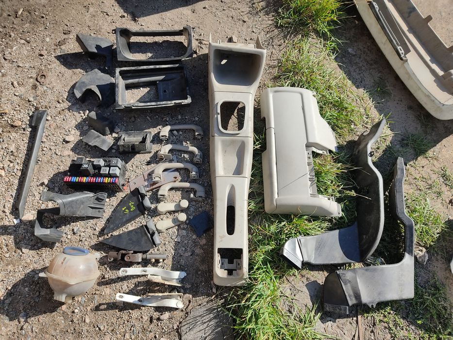 Запчасти на Фольксваген гольф 3