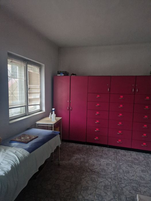 Vând cabinet medical