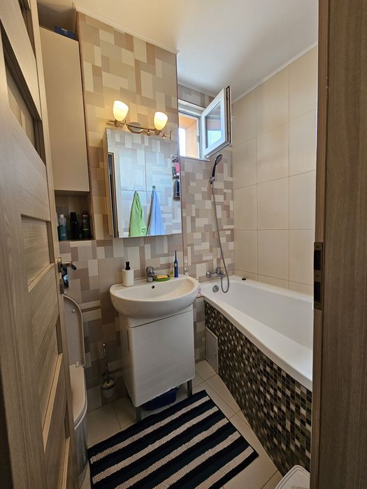 Apartament 2 camere decomandat, str. Fizicienilor 1