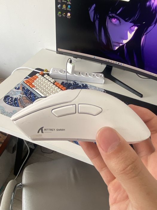 Продаю мышку attack shark r1