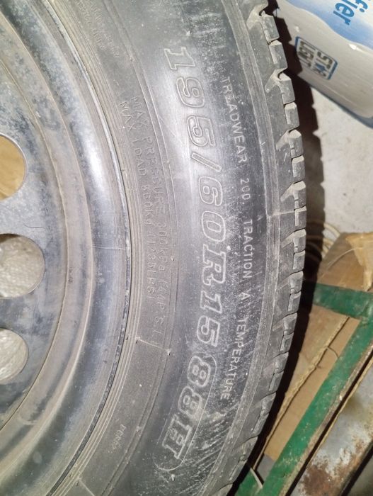 Vând roata de rezerva 195/60 r15 Opel Astra g