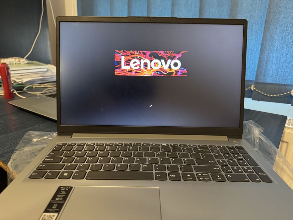 Laptop Lenovo foarte putin folosit