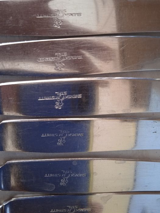 Вилици и лъжици български.