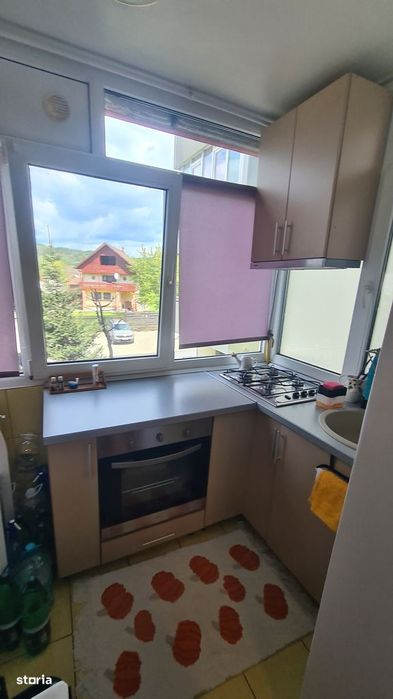 Apartament cu 2 camere de vânzare în Curtea de Argeș.