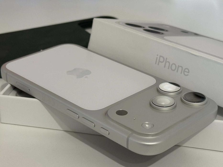 Бартер! Гаранция! iPhone 17 Pro Silver (Сив)