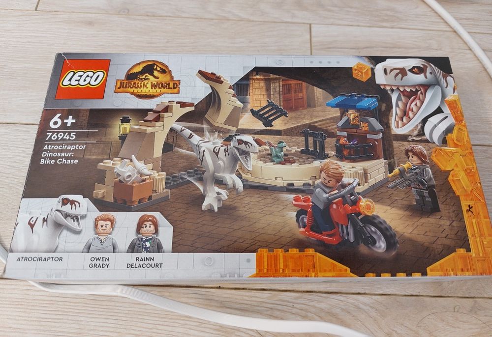 Продам б/у набор lego jurrasic world
