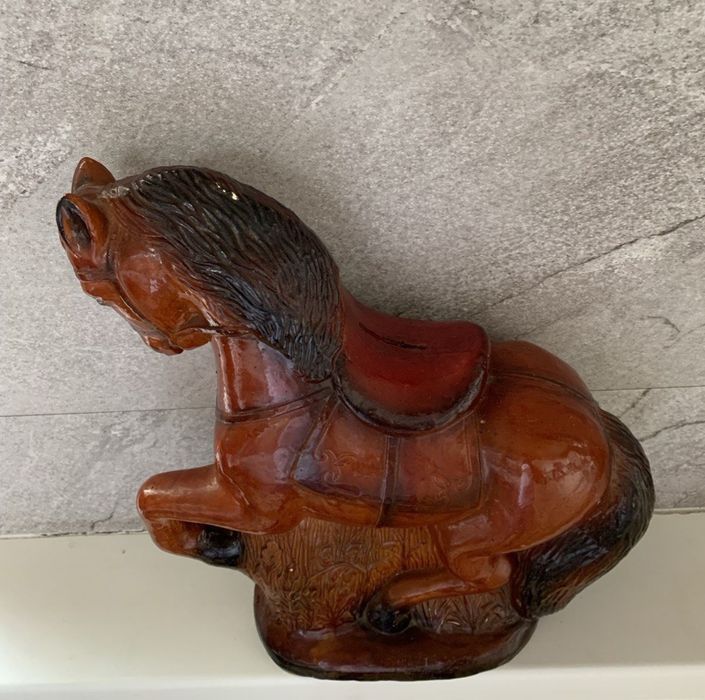 Продам копилку лошадь