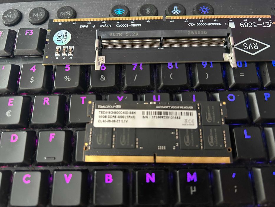 DDR5 - 6x8GB, 1x16GB