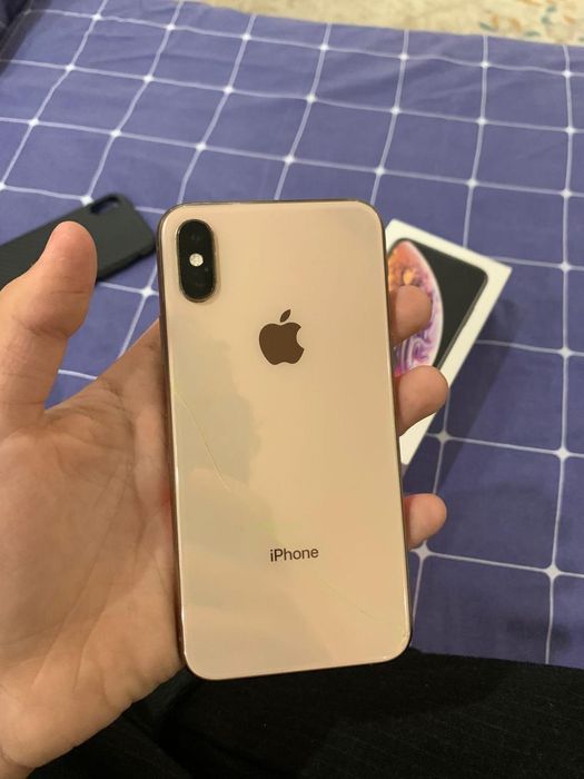 Продам iPhone XS