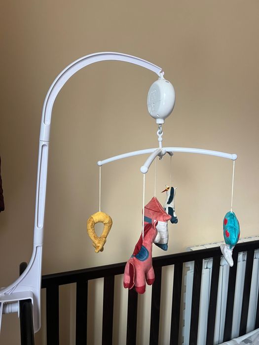 Vând pătuț maro bebe/copii+saltea+carusel