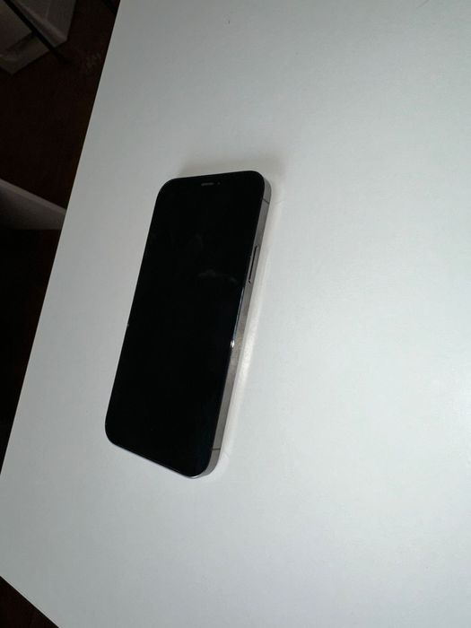 Iphone 12 pro в идеальном состояние