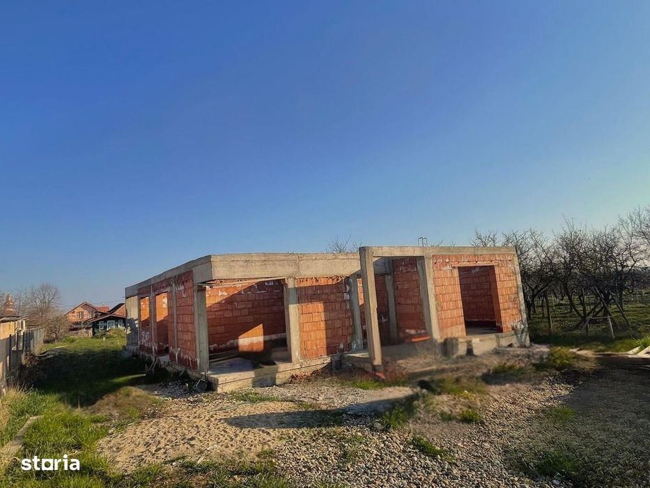 Teren 980 mp cu proiect de casă început–Chișirid, la 15 min de Oradea