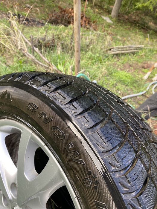 Джанти с гуми за Рено  Nissan SUV 225 60 17+ потерица