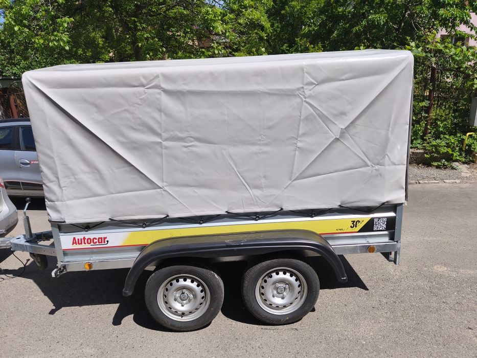 Vând remorca auto 750 kg,cât B,. Dublu ax și un ax noi, înmatriculată