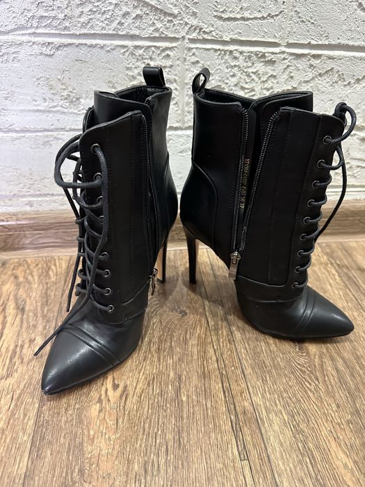 Осение ботинки новые