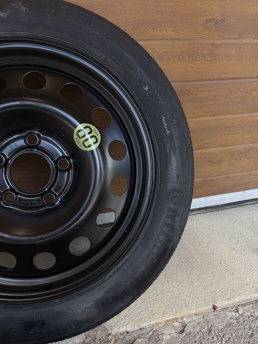 ЧИСТО НОВА Патерица Continenal 135/80/17 за BMW