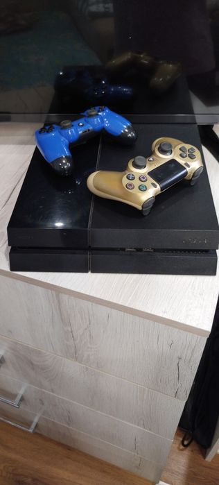 Продам плейстейшн 4