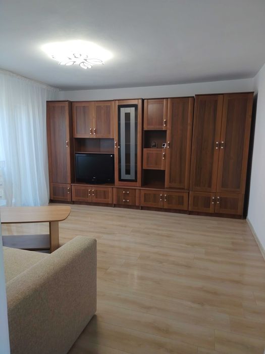 Inchiriez apartament 3 camere Micalaca str. Voinicilor