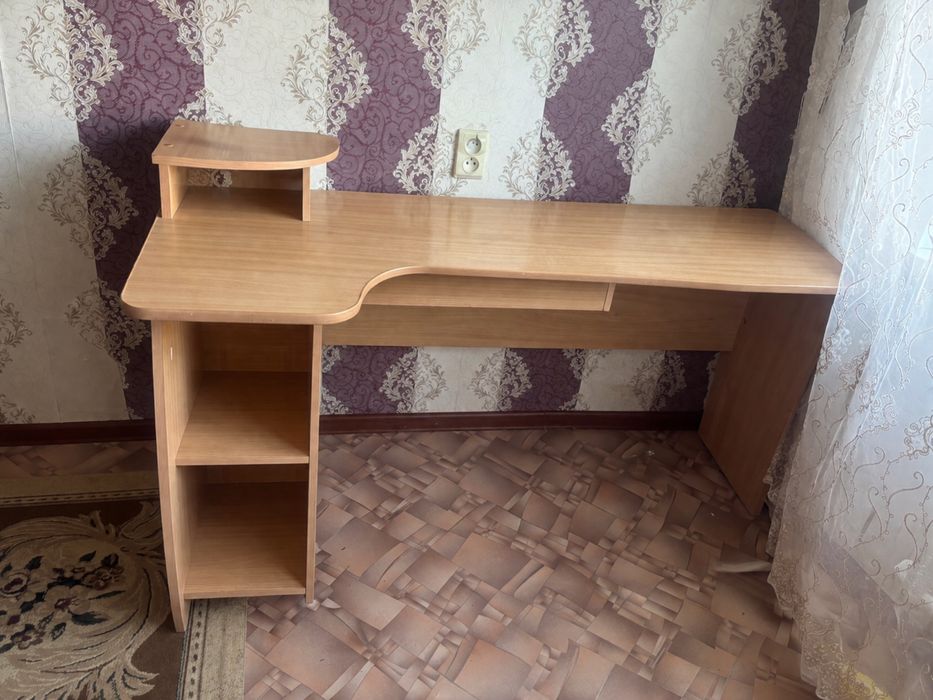 стол компьютерный