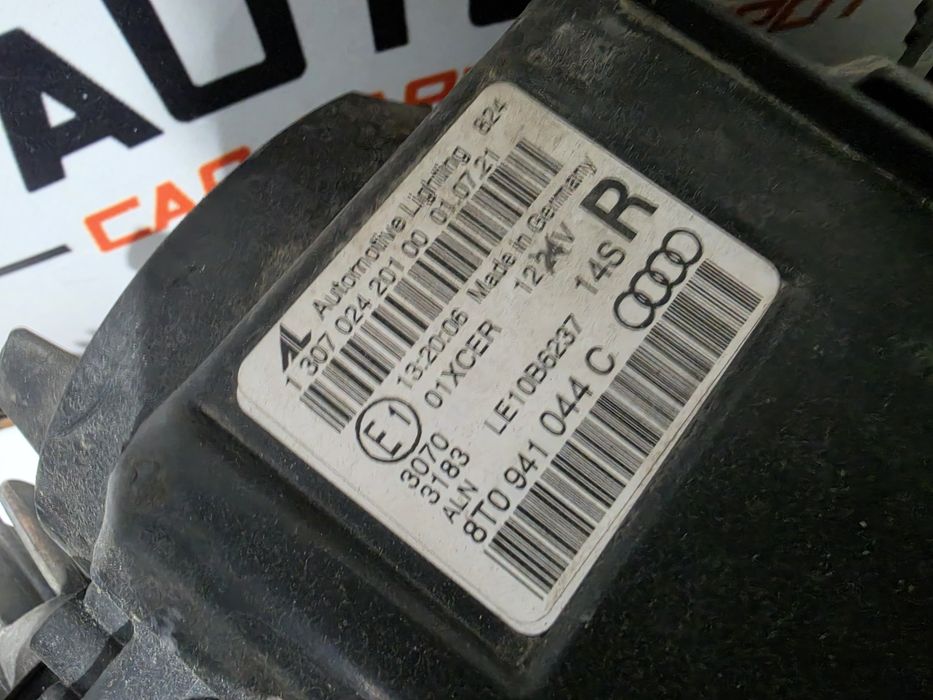 Far dreapta bixenon led Audi A5 Facelift dupa 2012 cod 8T0941044C