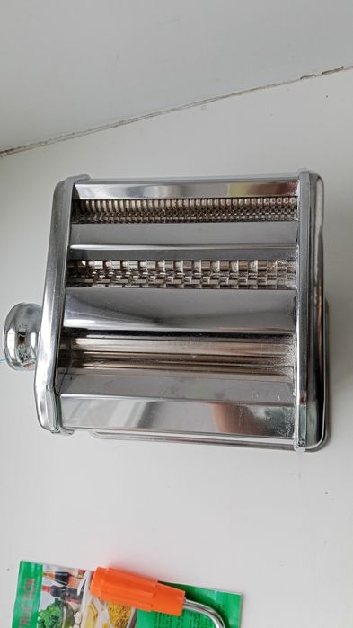 Продам лапшерезку