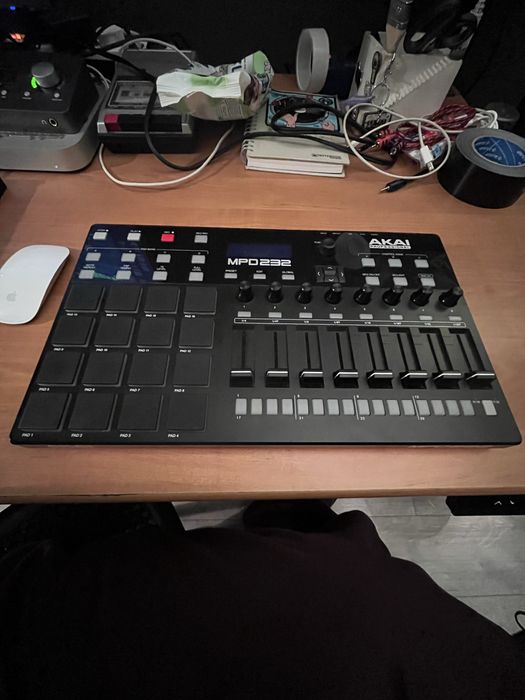 Akai mpd 232 контроллер