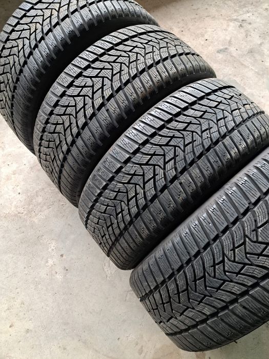 4 anvelope iarnă 225 40 r18 Dunlop