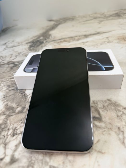 Iphone 15 pro max white