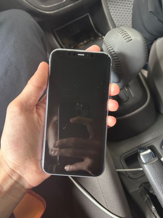 iphone 11,64гигабайт,емкость 75