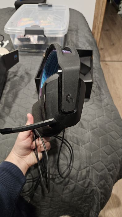 Vand casti PC Logitech G335 si inca 2 perechi no name