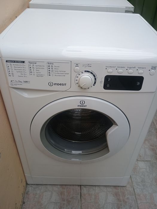 Mașină de spălat Whirpool Baunekt WE1053