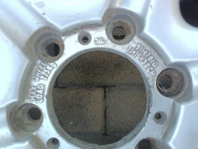 Продам оригинальные легкосплавные диски на Opel Frontera