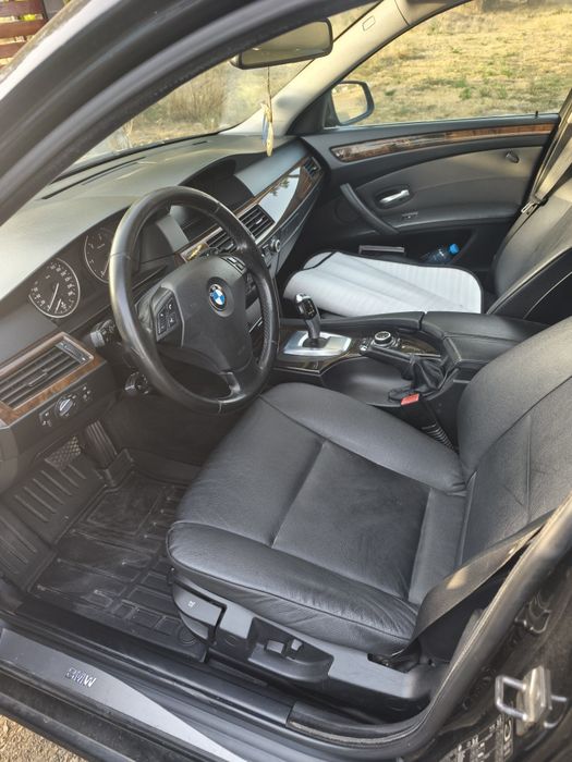 BMW 5 Series 2010 — imagine 5