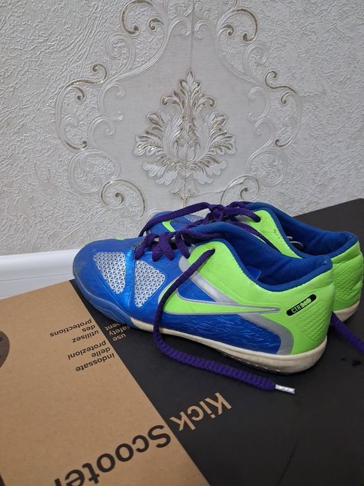 Продам кроссовки для мальчика  33 размера