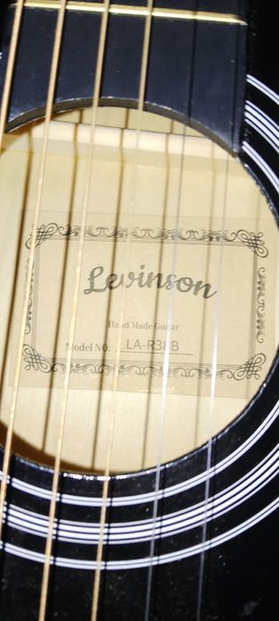 Гитара в хорошем состоянии