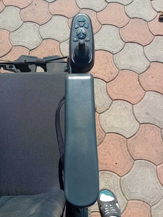 Vand Carucior cu rotile electric Quickie Tango 6km h