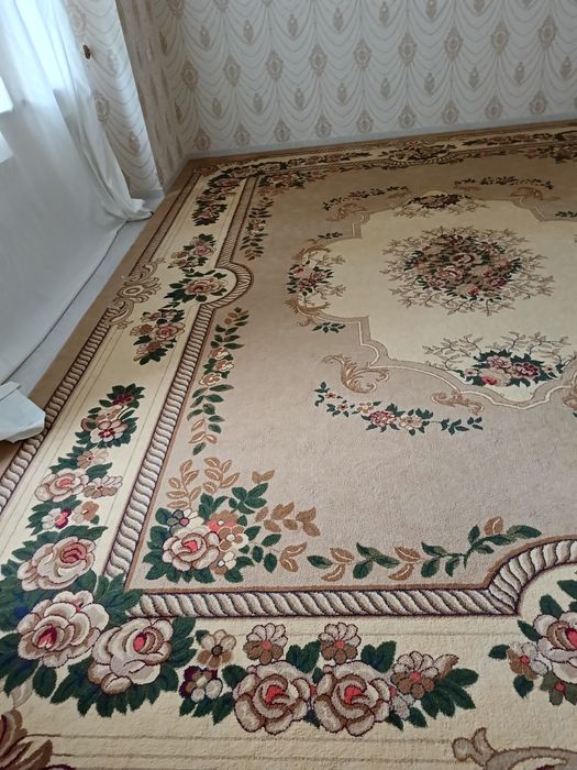 Гилам сотилади холати яхши