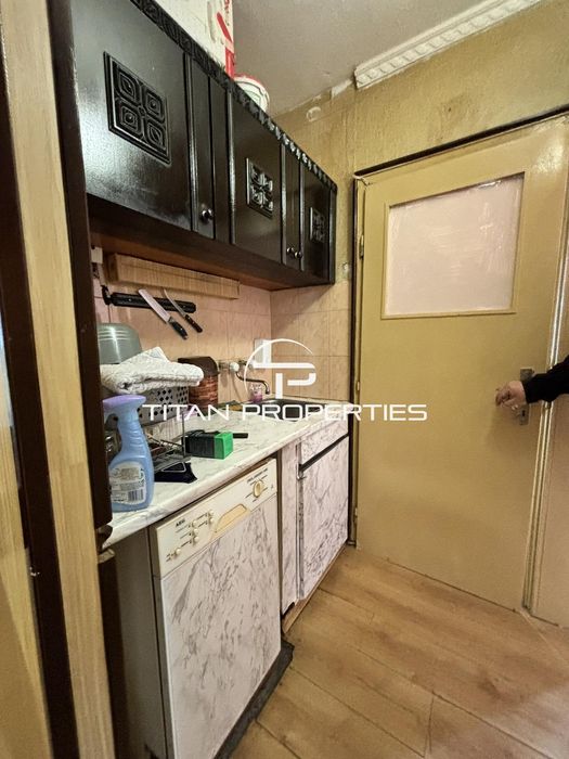 Дава се под наем Двустаен апартамент в Бургас, Славейков - 66 кв.м за 280.5 € - Снимка #4