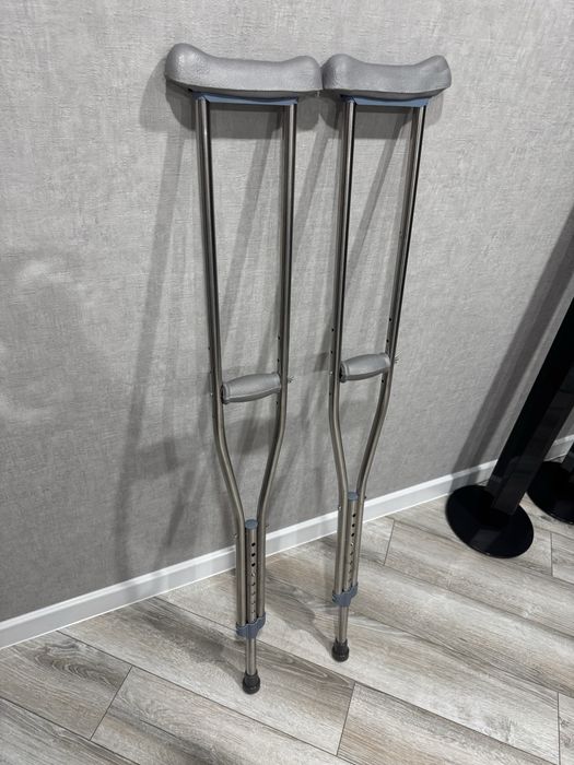 Костыли подмышечные