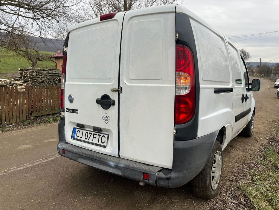 Vand Fiat Doblo 1.3 diesel 85 cai pentru marfa