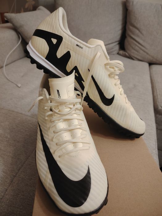 Нови стоножки NIKE air zoom vapor 15